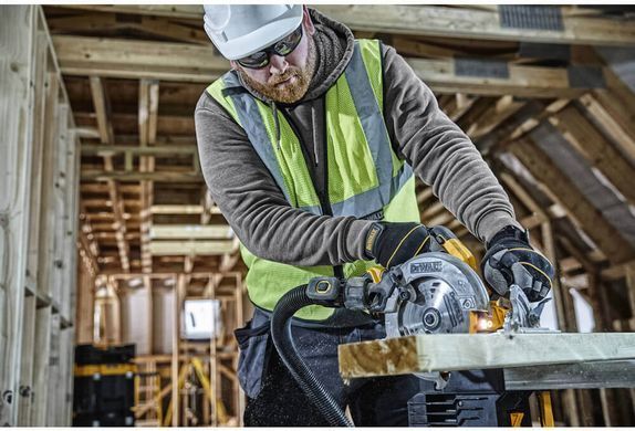 Пила дисковая аккумуляторная DeWALT DCS570P2 1514751 фото
