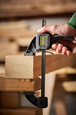 Струбцина FatMax L триггерная з максимальним зусиллям стиснення 135 кг STANLEY FMHT0-83235 1516093 фото