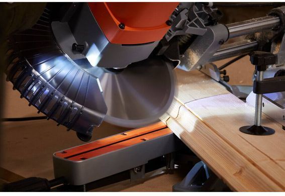 Пила торцювальна мережева BLACK+DECKER BES700 1514821 фото