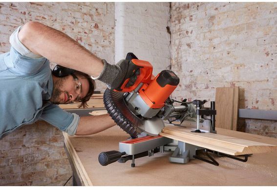 Пила торцювальна мережева BLACK+DECKER BES700 1514821 фото