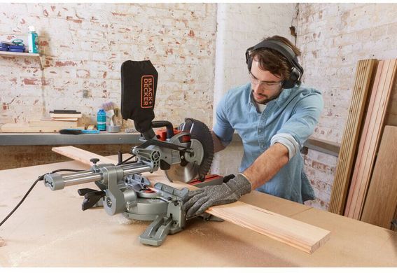 Пила торцювальна мережева BLACK+DECKER BES700 1514821 фото