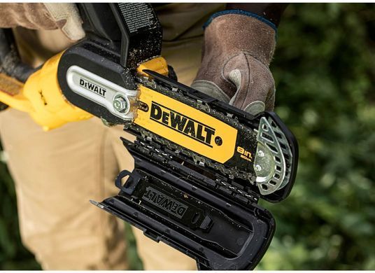 Мини-пилка цепная аккумуляторная бесщеточная DeWALT DCMPS520N 1517907 фото