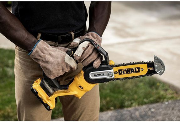 Міні-пилка ланцюгова акумуляторна безщіткова DeWALT DCMPS520P1 1517908 фото
