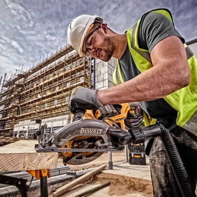 Пила дисковая аккумуляторная бесщеточная DeWALT DCS577N 1514758 фото