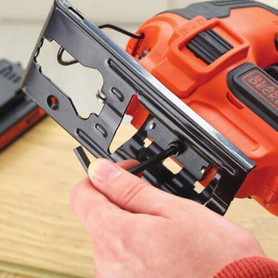 Пила лобзикова акумуляторна BLACK+DECKER BDCJS18 1514770 фото