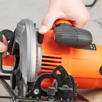 Пила дисковая сетевая BLACK+DECKER CS1550 1514734 фото
