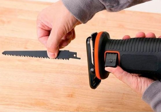 Пила шабельна акумуляторна BLACK+DECKER BDCR18E1 1514790 фото