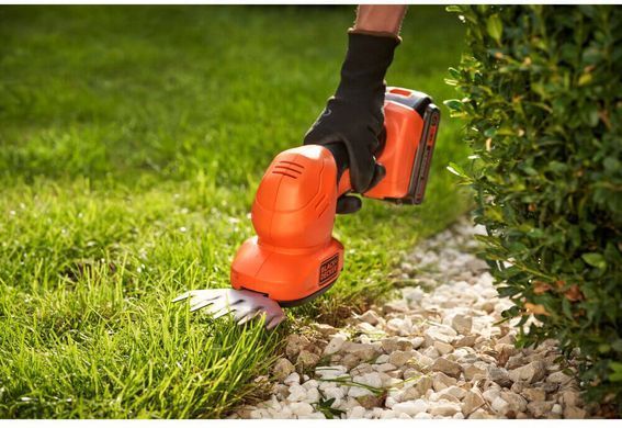 Кущоріз-ножиці акумуляторні BLACK+DECKER BCSS18D1 1513889 фото