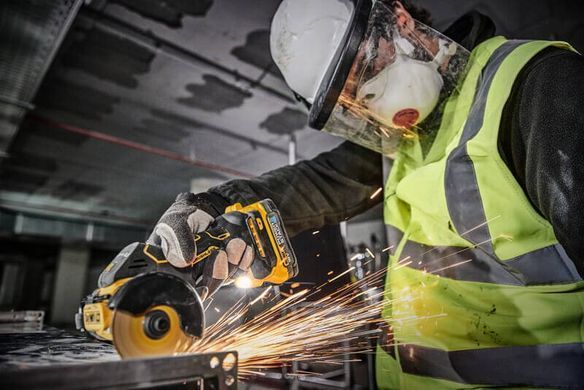 Пила дисковая универсальная бесщеточная аккумуляторная DeWALT DCS438N 1514739 фото