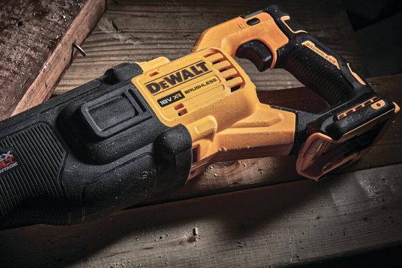 Пила шабельна акумуляторна DeWALT DCS386T1 1514804 фото