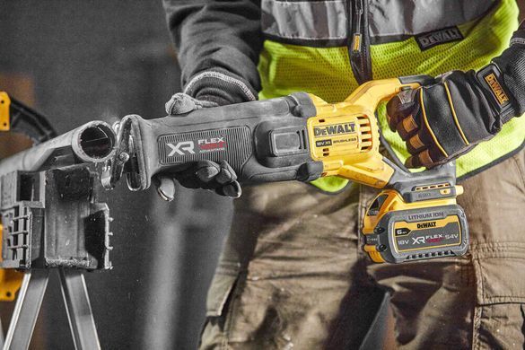Пила шабельна акумуляторна DeWALT DCS386T1 1514804 фото