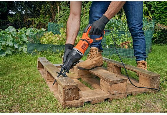 Пила шабельна мережева BLACK+DECKER BES301 1514792 фото