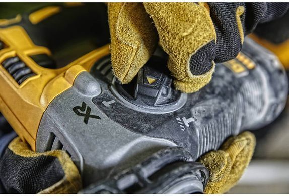 Перфоратор акумуляторний безщітковий SDS-Plus DeWALT DCH274N 1514692 фото