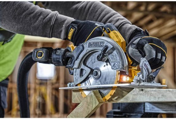 Пила дисковая аккумуляторная DeWALT DCS570N 1514749 фото