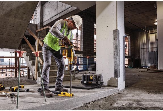 Перфоратор аккумуляторный бесщеточный SDS-MAX DeWALT DCH614N 1514700 фото