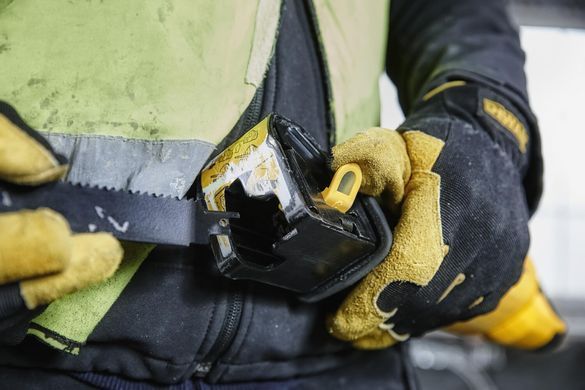 Пила шабельна мережева DeWALT DWE305PK 1514808 фото