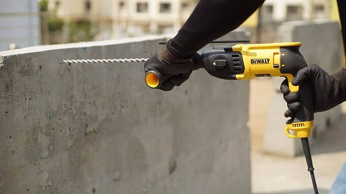 Перфоратор сетевой SDS-Plus DeWALT D25133K 1514709 фото